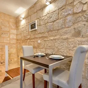 Orangery 101 - Duplex Studio La Valletta